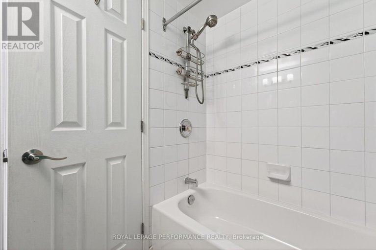 29325303/90d-templeton-street-e/sandy-hill/ottawa/ontario/K1N6X3_25