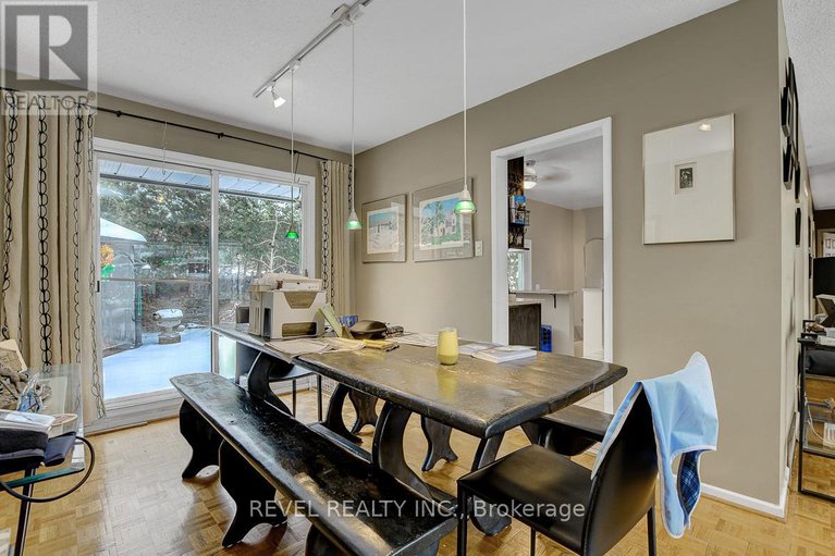 29181079/1752-kilborn-avenue/urbandale-acres/ottawa/ontario/K1H6N2_10