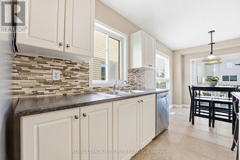 29600892/2720-grand-canal-street/half-moon-bay/ottawa/ontario/K2J0T1_20