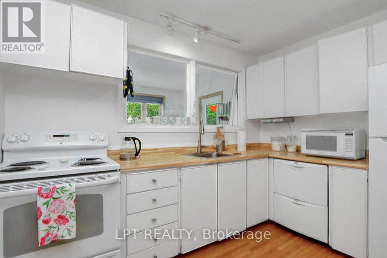 28766287/3008-mccarthy-road/riverside-park-south/ottawa/ontario/K1V8K8_14