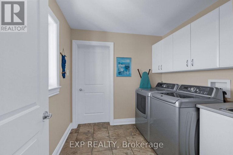 28552096/5940-brophy-drive/south-of-fallowfield-road/ottawa/ontario/K0A2Z0_21