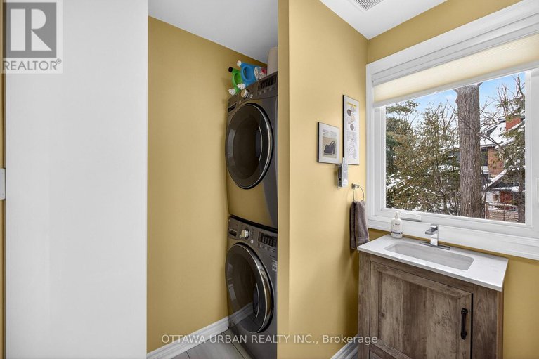 29303300/3-pentry-lane/old-ottawa-south/ottawa/ontario/K1S0X1_15