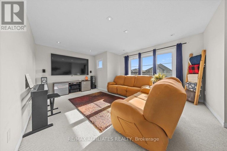 29011436/308-equine-way/emerald-meadowstrailwest/ottawa/ontario/K2V0A7_23