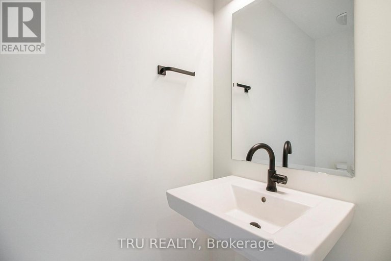 28831344/947-cologne-street/embrun/russell/ontario/K0A1W0_3
