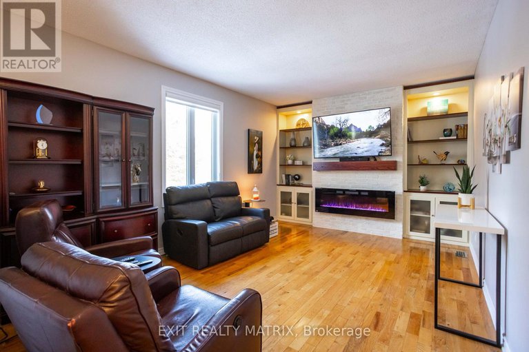 28366381/98-menard-street/embrun/russell/ontario/K0A1W1_11