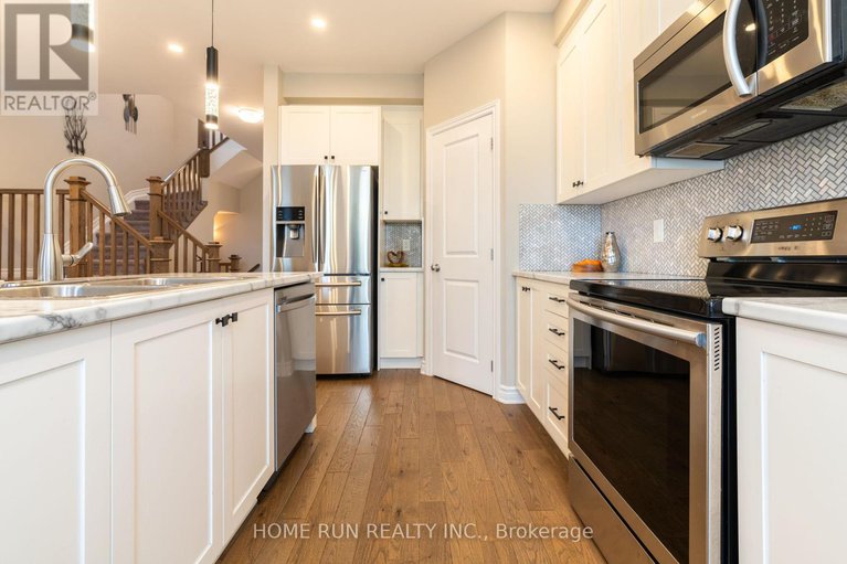 28823444/974-kilbirnie-drive/half-moon-bay/ottawa/ontario/K2J6E6_8
