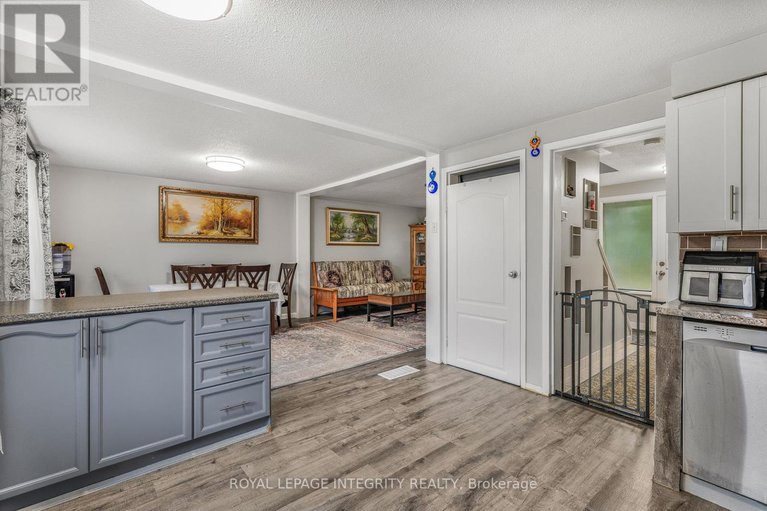 28790578/107-1548-beaverpond-drive/pineview/ottawa/ontario/K1B3R9_14