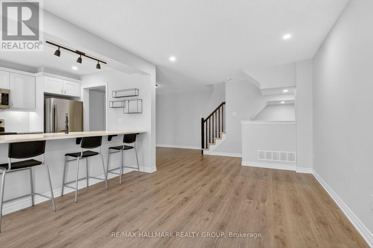 29224104/232-clintonia-street/emerald-meadowstrailwest/ottawa/ontario/K2V0K6_10