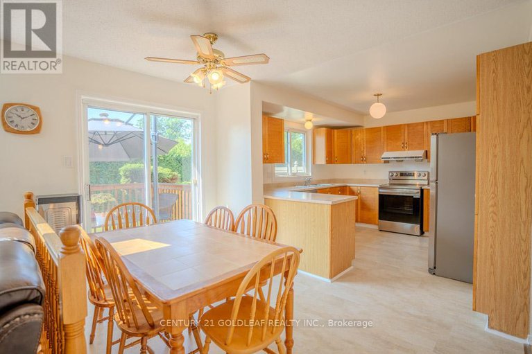 28627502/612-chenier-way/fallingbrookpineridge/ottawa/ontario/K4A1R1_14
