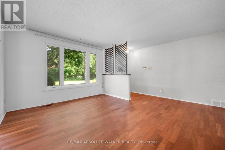 28746001/1439-metz-crescent/carson-meadows/ottawa/ontario/K1K3Z9_5
