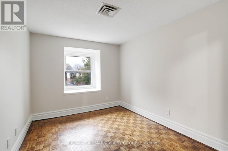 29677905/44-920-dynes-road/carleton-square/ottawa/ontario/K2C0G8_10