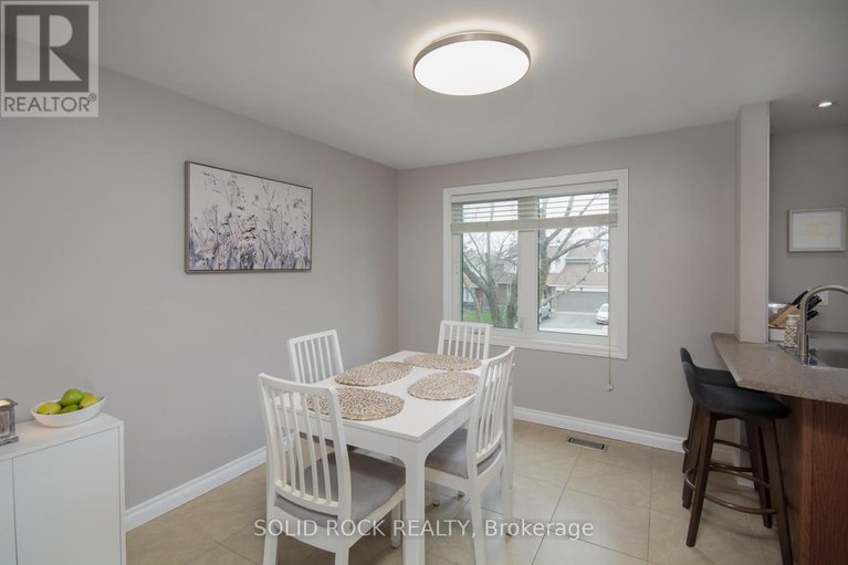 28302487/5-weybridge-drive/cedargrovefraserdale/ottawa/ontario/K2J4A1_20