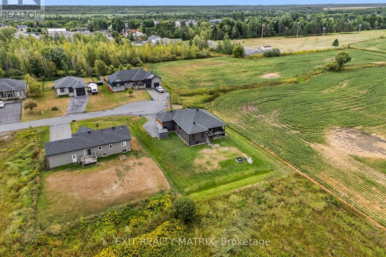 28790926/529-voie-ferree-road/clarencerockland-twp/clarence-rockland/ontario/K0A2A0_34