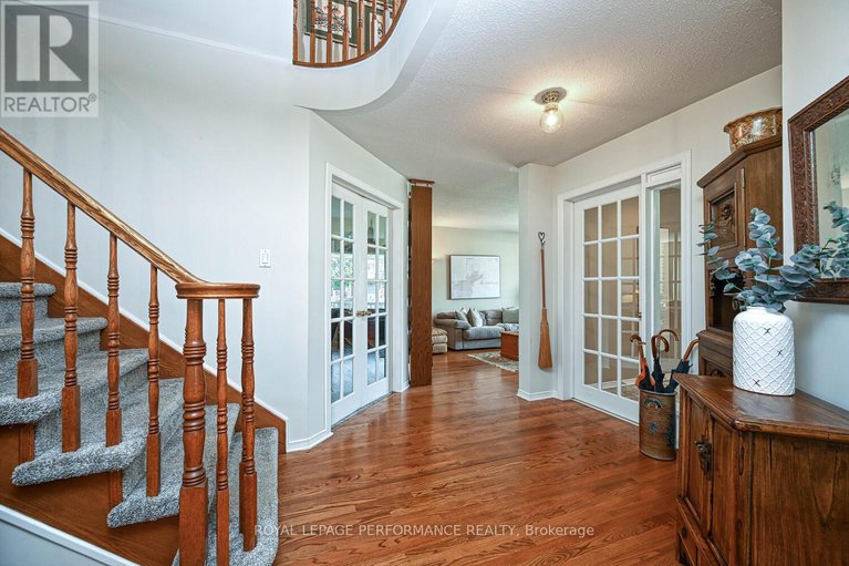 28814845/3026-sable-ridge-drive/upper-hunt-club/ottawa/ontario/K1T3R9_4
