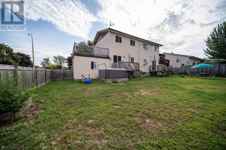 28835290/294-therese-avenue/town-of-rockland/clarence-rockland/ontario/K4K1G9_27