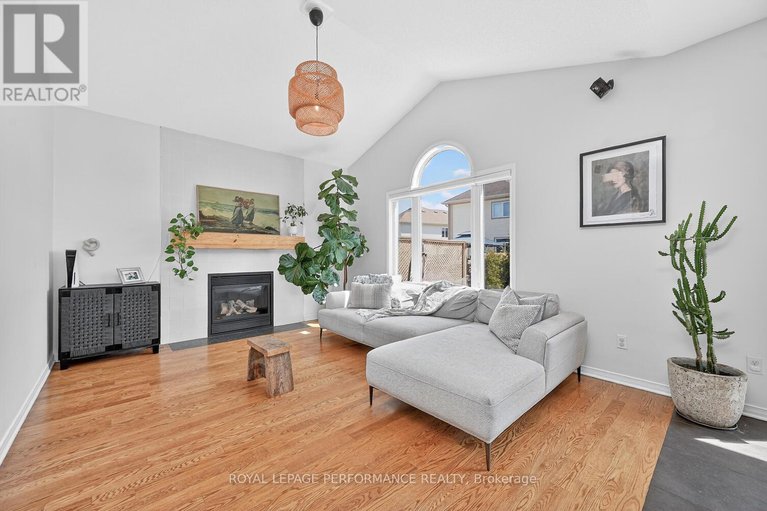 29661849/1665-frenette-street/fallingbrookgardenway-south/ottawa/ontario/K4A4L4_11