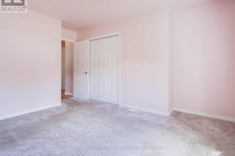 28708215/53-sandfield-avenue-n/alexandria/north-glengarry/ontario/K0C1A0_17