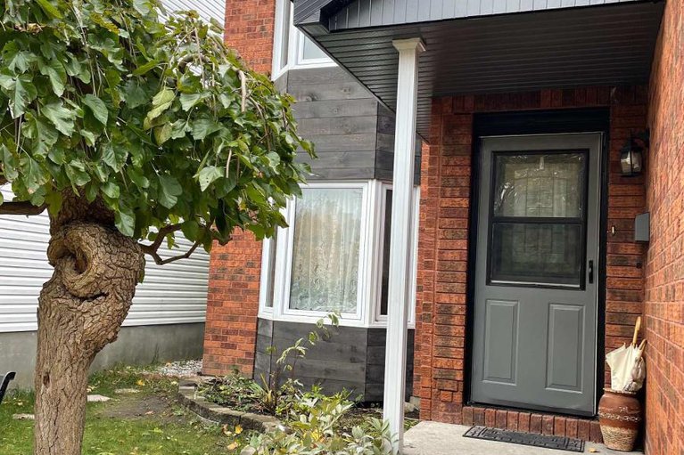 28722472/152-twyford-street/hunt-club/ottawa/ontario/K1V0V7_2