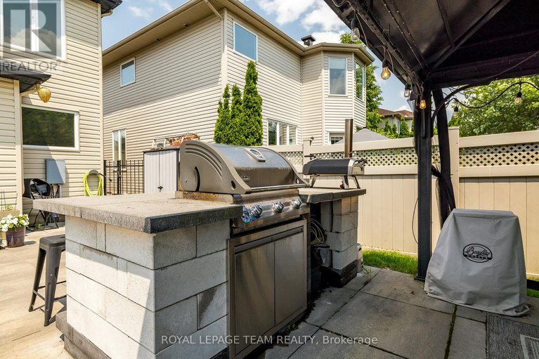 28449853/333-timbertrail-terrace/springridgeeast-village/ottawa/ontario/K4A5A6_44
