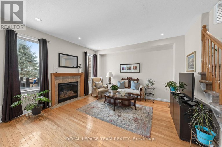 29392522/257-denali-way/stittsville-north/ottawa/ontario/K2S0R2_12