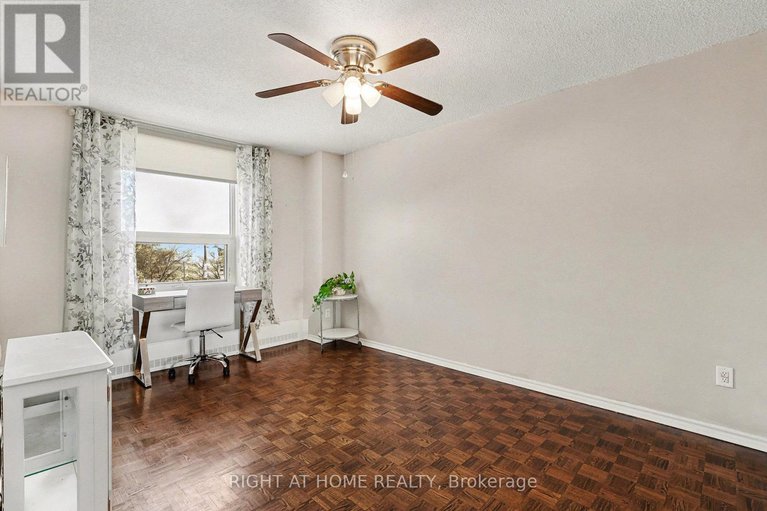 29180740/306-665-bathgate-drive/carson-meadows/ottawa/ontario/K1K3Y4_17