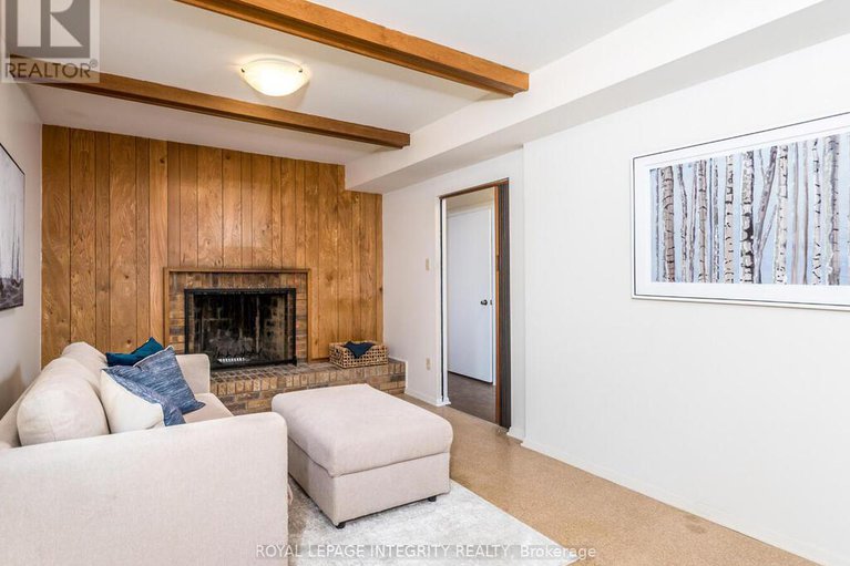28854406/2150-dutton-crescent/beacon-hill-north/ottawa/ontario/K1J6K4_17