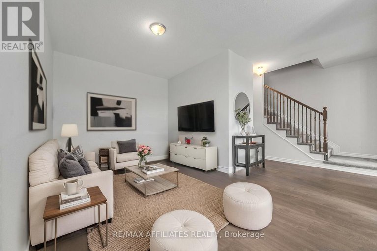 28735067/388-aphelion-crescent/half-moon-bay/ottawa/ontario/K2J6N5_14