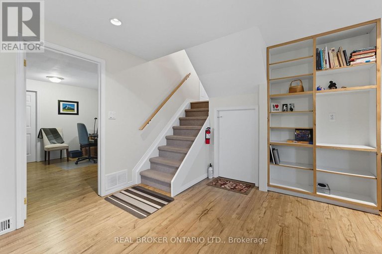 29420694/18-smith-road/north-grenville-twp-kemptville-south/north-grenville/ontario/K0G1T0_28