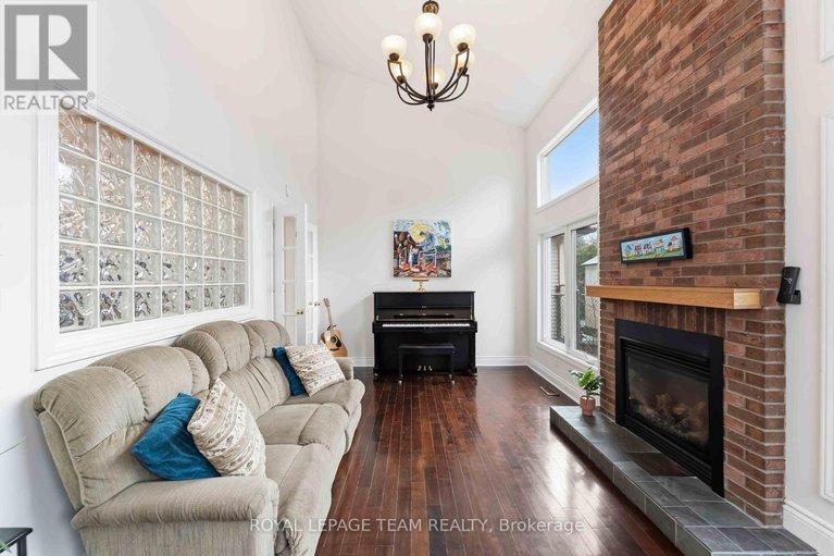 29639802/19-hackett-street/hunt-club-woods/ottawa/ontario/K1V0P9_12