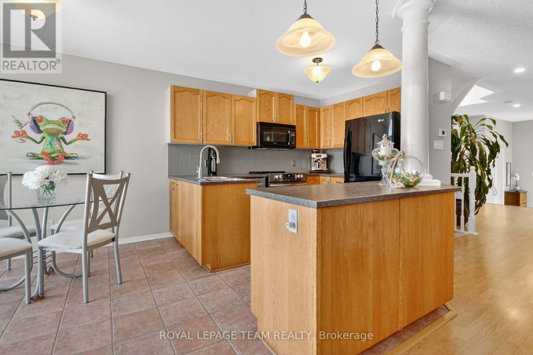 29421780/6302-sablewood-place/chapel-hill/ottawa/ontario/K1C7M6_17