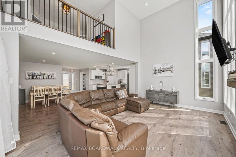 29647826/160-hybrid-street/embrun/russell/ontario/K0A1W0_15