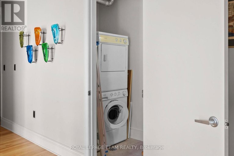 29563752/202-260-besserer-street/sandy-hill/ottawa/ontario/K1N1J3_27