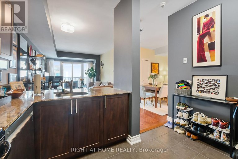 29527059/2302-234-rideau-street/sandy-hill/ottawa/ontario/K1N0A9_19