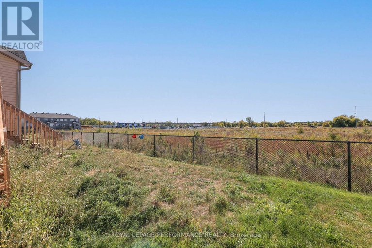 29210411/116-main-halyard-lane/half-moon-bay/ottawa/ontario/K2J7B6_29