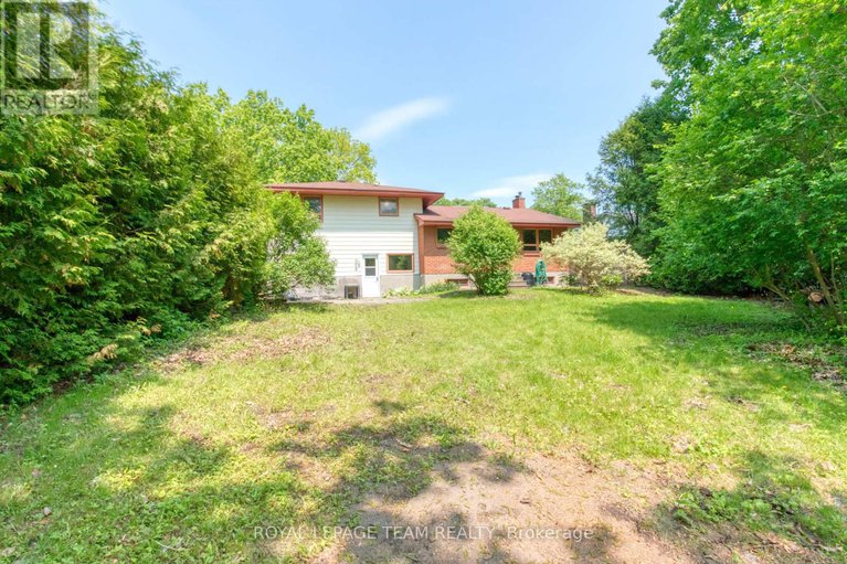 28412587/19-dayton-crescent/leslie-park/ottawa/ontario/K2H7N8_31