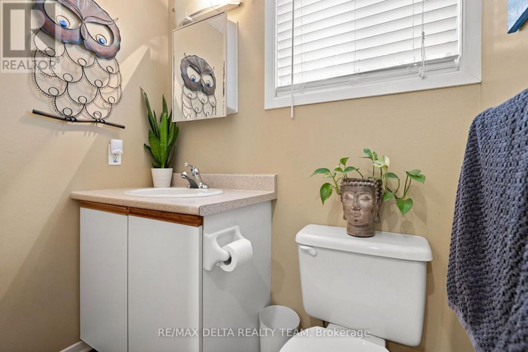 29027836/1099-des-erables-court/clarencerockland-twp/clarence-rockland/ontario/K4K1K9_24