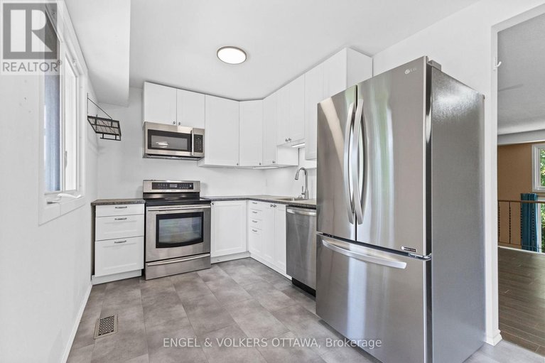28594230/3-3205-uplands-drive/hunt-club-woods/ottawa/ontario/K1V9T3_11