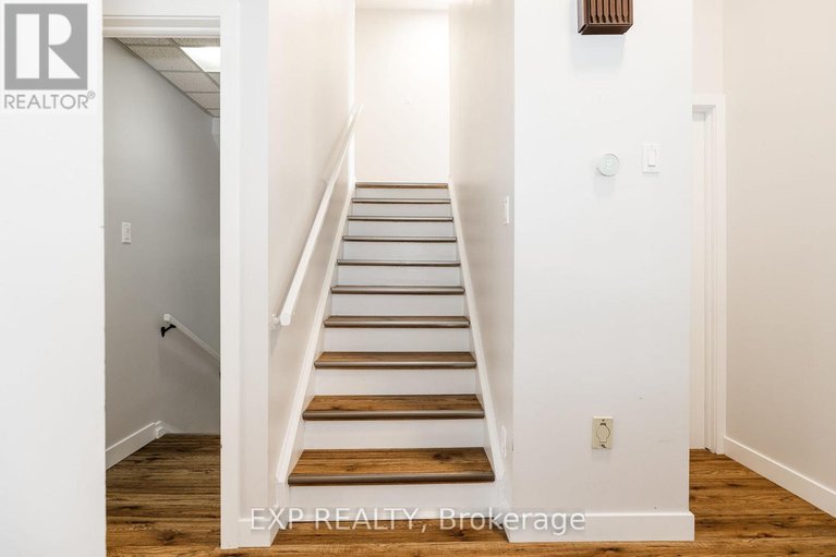 29612594/2196-plesser-street/elmvale-acresurbandale/ottawa/ontario/K1G2X3_17