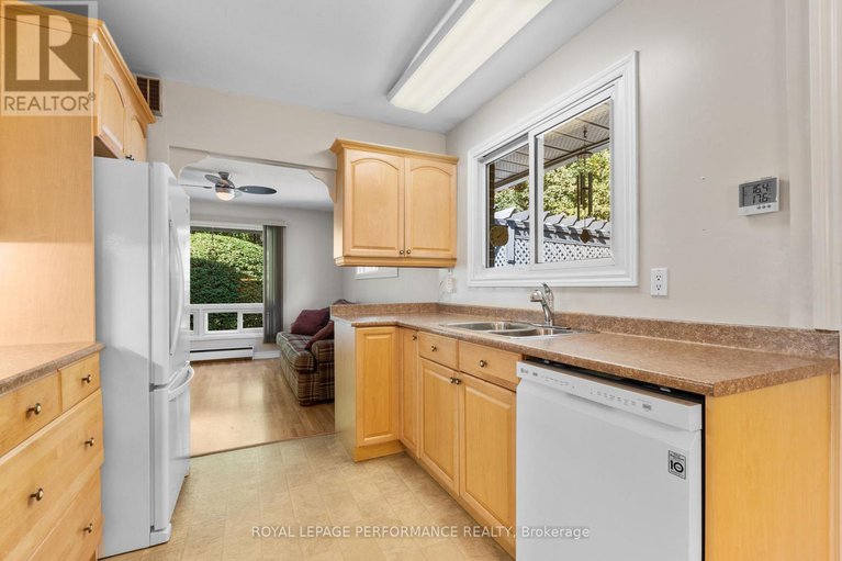 28945911/5-revol-road/merivale-gardens/ottawa/ontario/K2G0B8_18