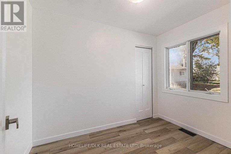 29000784/203-adelaide-street/almonte/mississippi-mills/ontario/K0A1A0_23