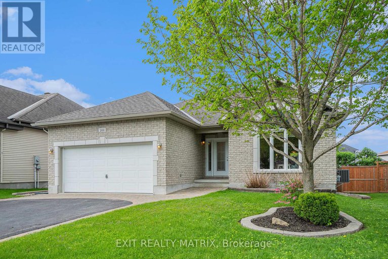 28356957/209-jasper-crescent/town-of-rockland/clarence-rockland/ontario/K4K0A3_2