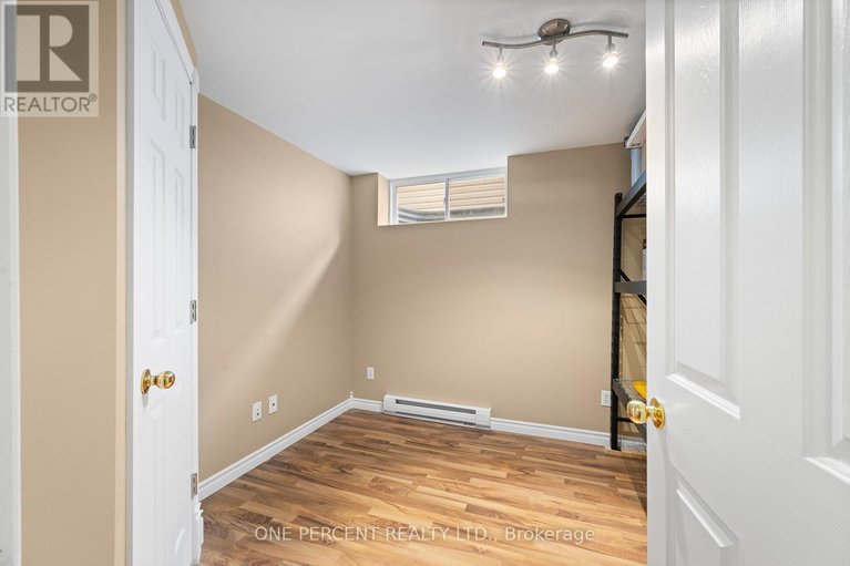 29586149/2113-hallendale-street/springridgeeast-village/ottawa/ontario/K4A4S1_38