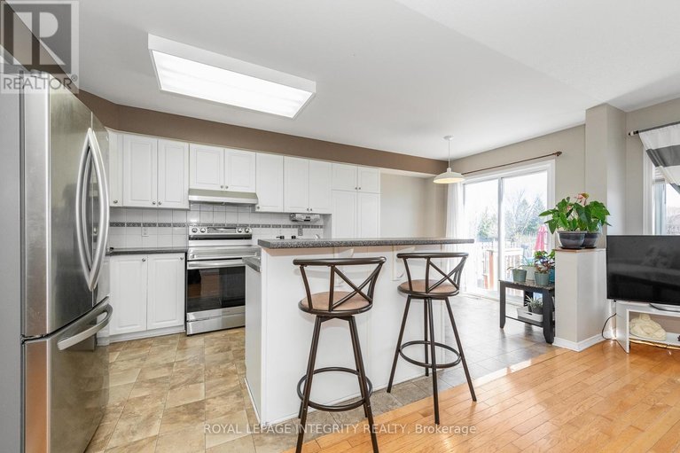 29667353/915-schooner-crescent/riverside-southgloucester-glen/ottawa/ontario/K1V1Y3_14