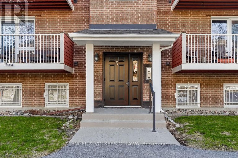 29657683/508-1589-st-bernard-street/sawmill-creektimbermill/ottawa/ontario/K1T3H7_1