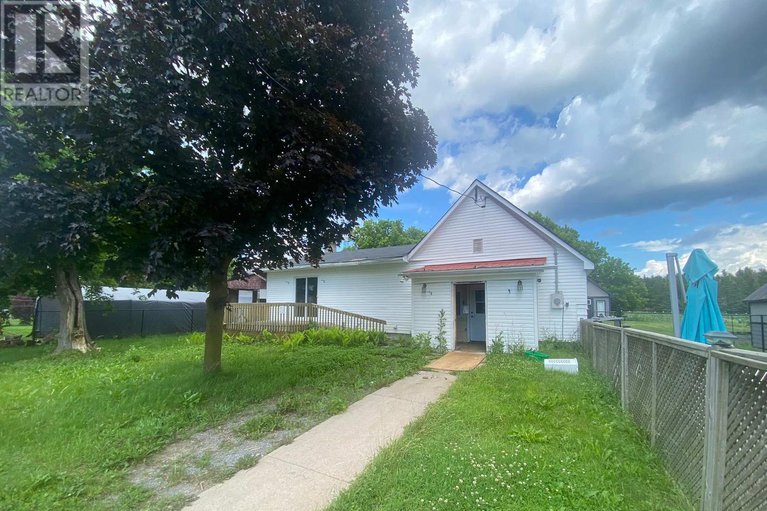 28127575/2415-du-lac-road/clarencerockland-twp/clarence-rockland/ontario/K0A3N0_6