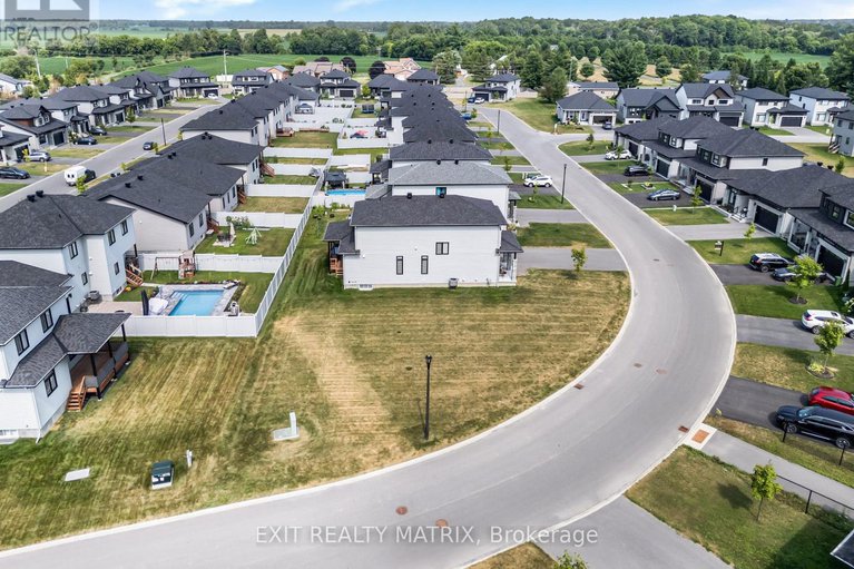 28997577/1143-avignon-street/embrun/russell/ontario/K0A1W0_37