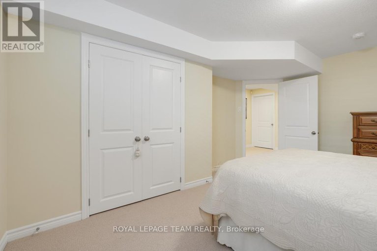 28689700/316-serenade-crescent-w/riverside-southgloucester-glen/ottawa/ontario/K1X0B8_31