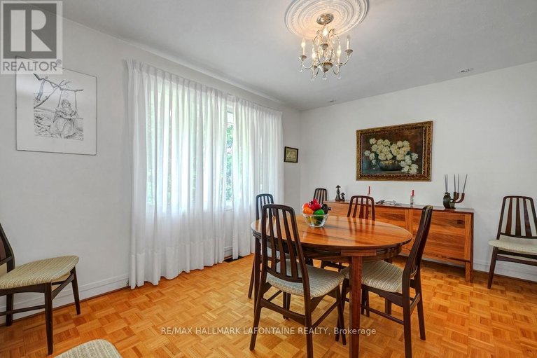 28797062/844-edgeworth-avenue/whitehaven/ottawa/ontario/K2B5L6_17