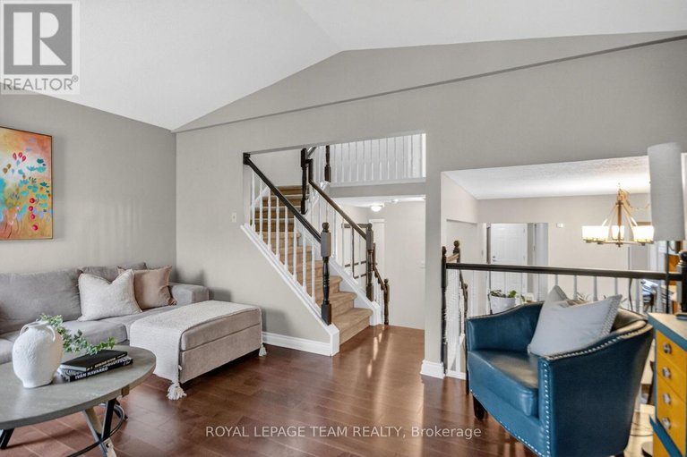 29608683/8-gowrie-drive/glencairnhazeldean/ottawa/ontario/K2L2S4_22