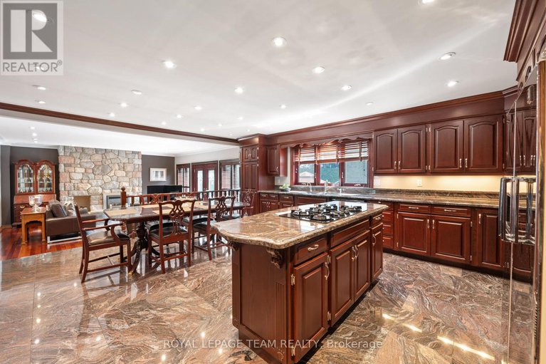 28150557/10-nancy-avenue/sheahan-estatestrend-village/ottawa/ontario/K2H8L4_15
